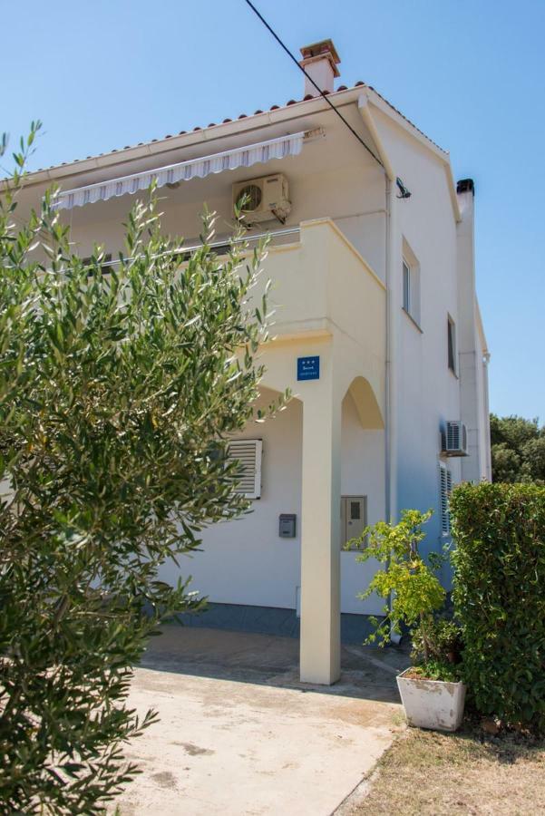 Apartments Maco Petrcane Exterior foto